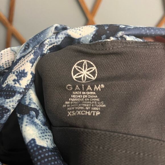 Gaiam Strappy Tank Top - Picture 3 of 3